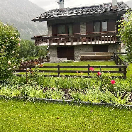 Casa Albertina With A View Vakantiehuis Courmayeur