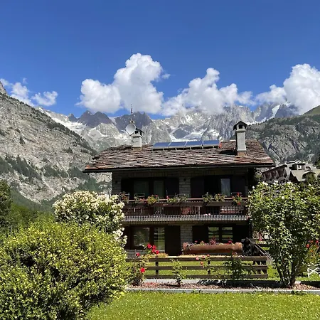 Vakantiehuis Casa Albertina With A View